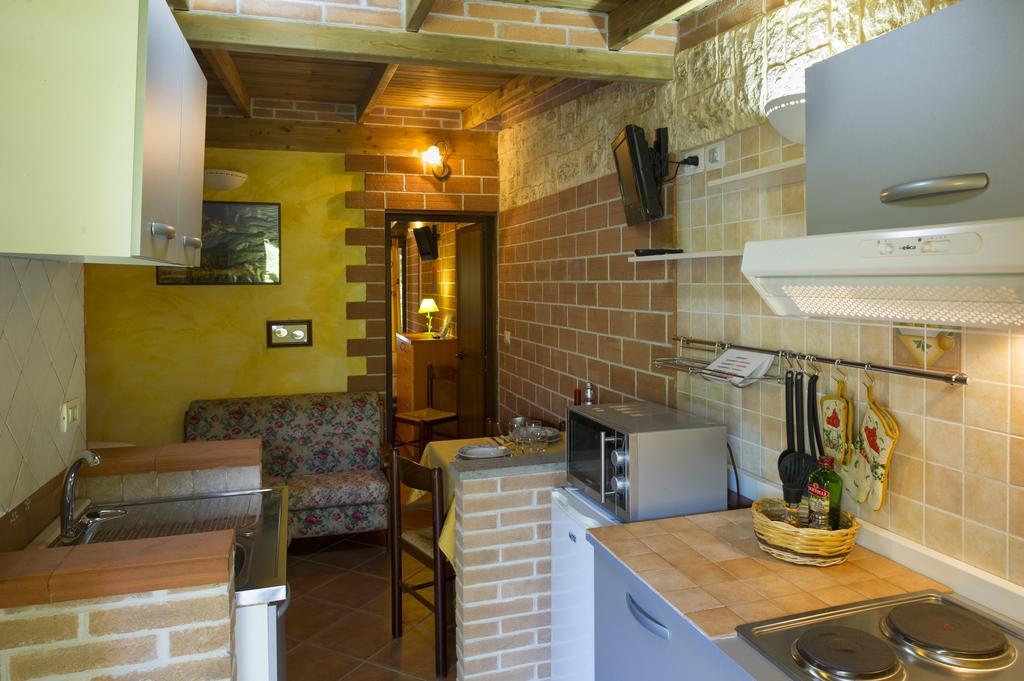 Country Apartments Castel di Decima Екстер'єр фото