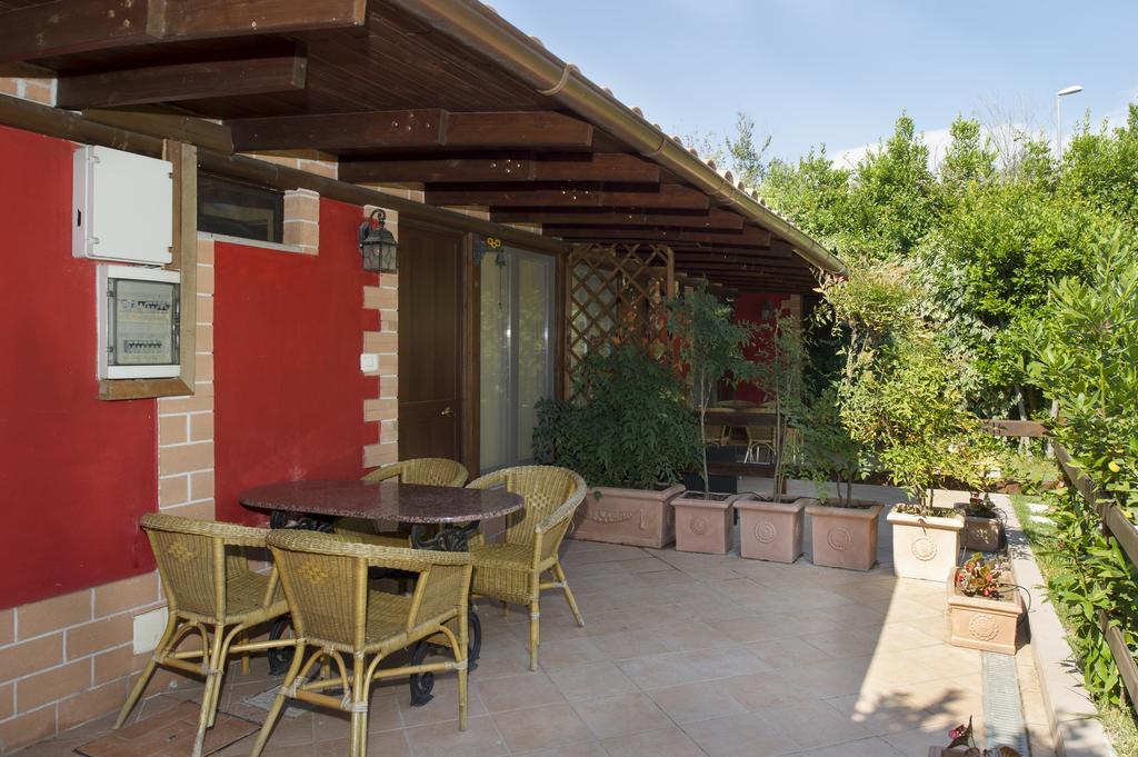 Country Apartments Castel di Decima Екстер'єр фото