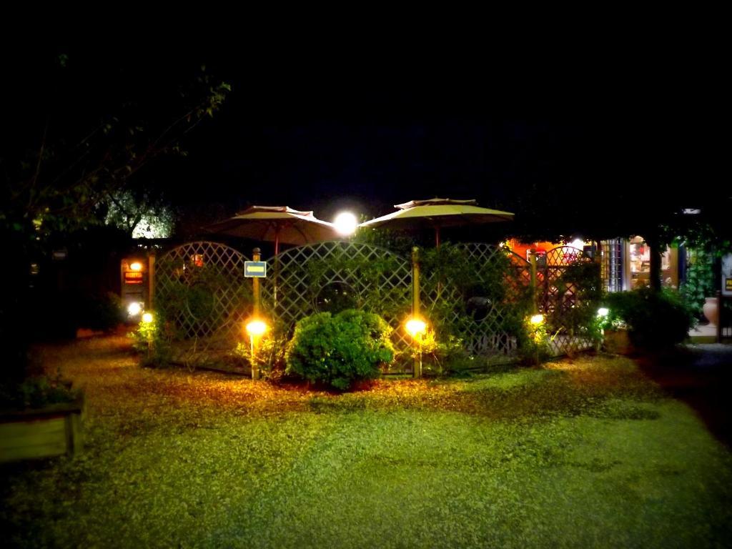 Country Apartments Castel di Decima Екстер'єр фото