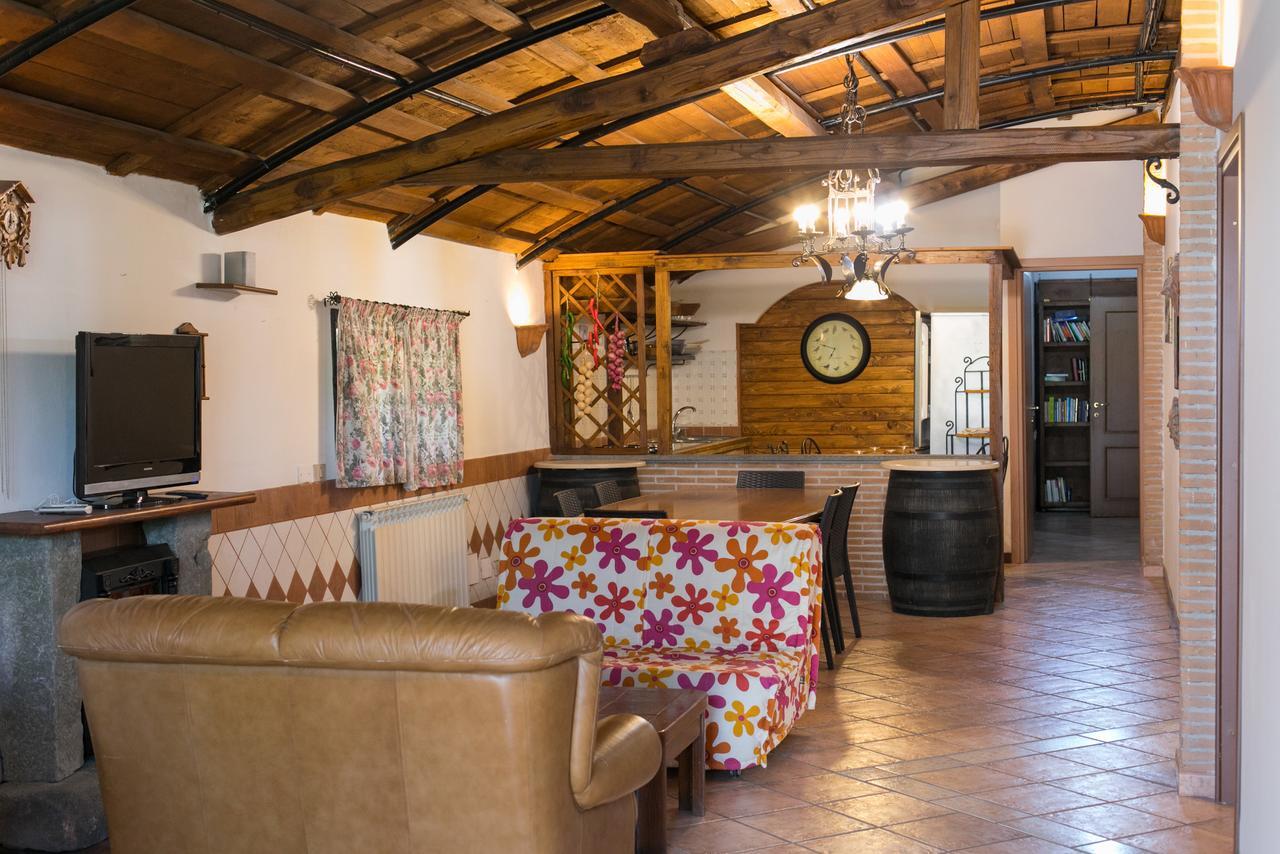 Country Apartments Castel di Decima Екстер'єр фото